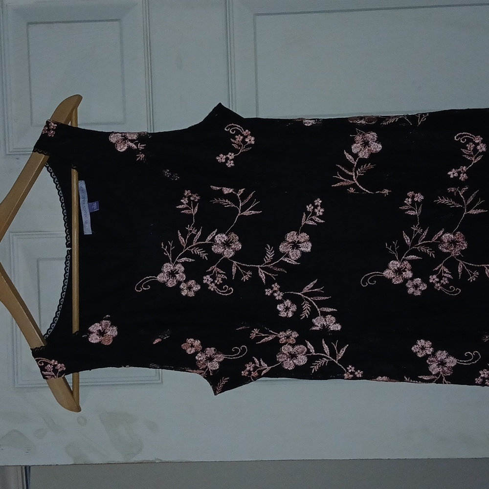 Chic Black and Pink Floral Maxi Dress